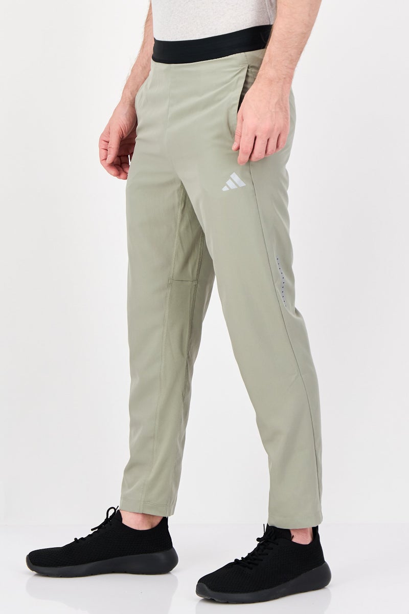 Adidas سروال رياضي للرجال بشعار العلامة التجارية، رمادي - Image 2